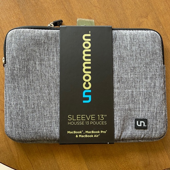 Uncommon Other - Laptop/ tablet sleeve for screens up to 13”.